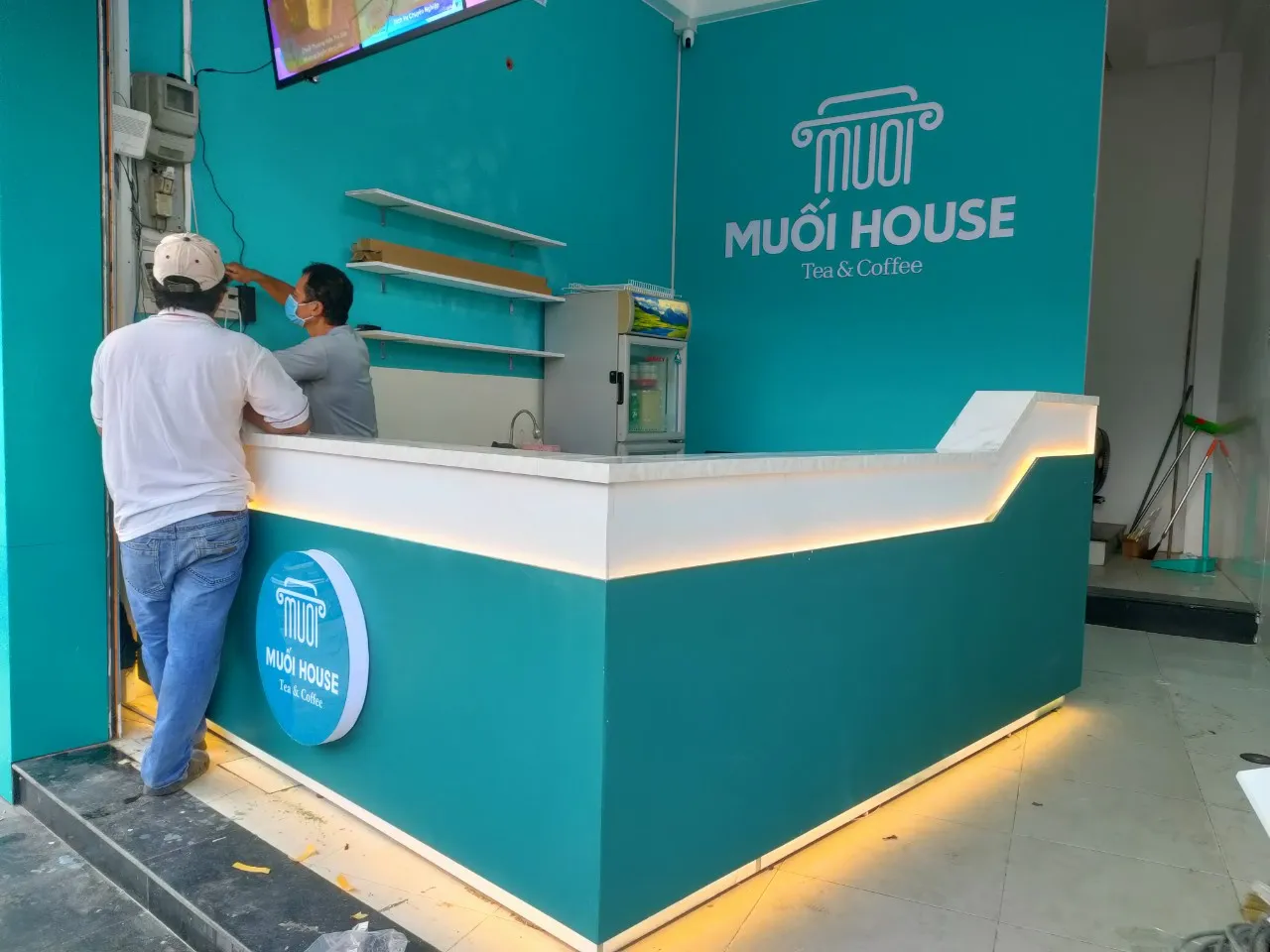 Quầy pha chế quán cafe