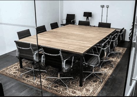 Mẫu bàn họp dài mặt gỗ chân sắt với thiết kế chân cao cấp