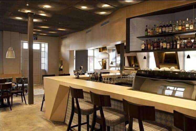 Decor quầy bar theo phong cách các gam màu tương đồng