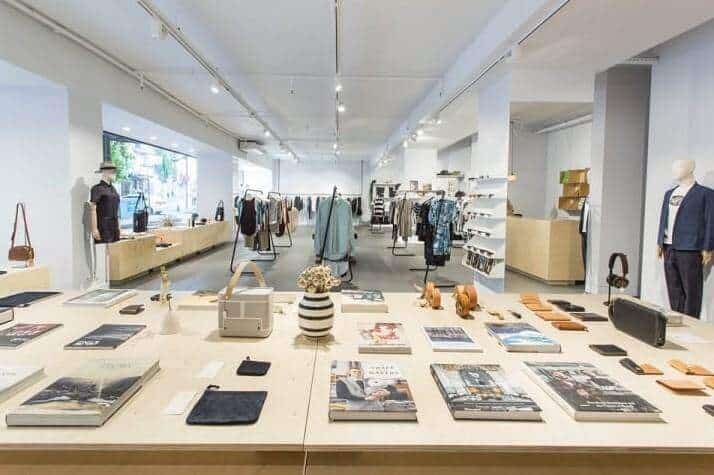 Thiết kế nội thất shop thời trang sang trọng