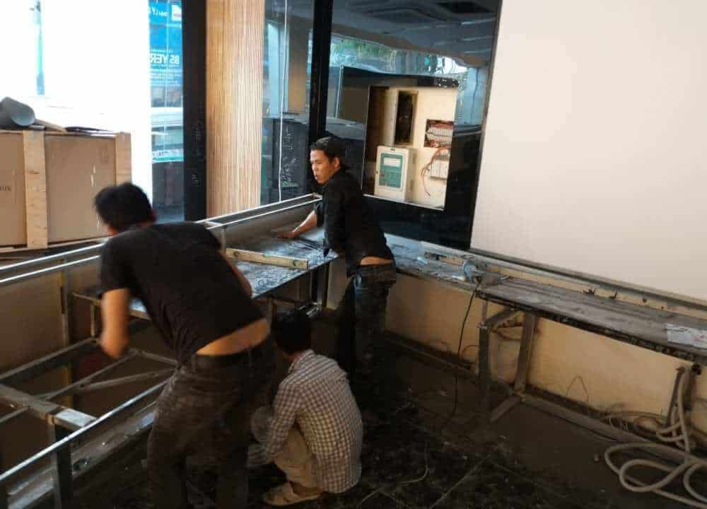hàn khung sắt quán bar