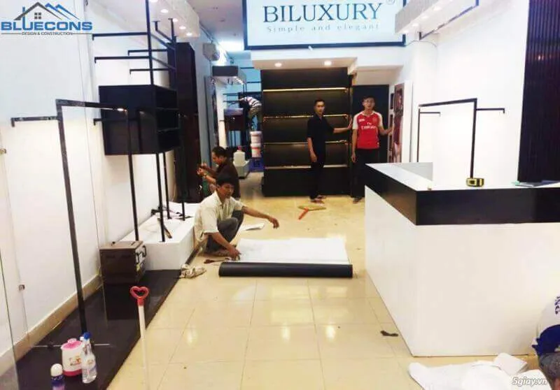 Nội thất shop thời trang độc đáo, ấn tượng tôn lên vẻ đẹp của sản phẩm