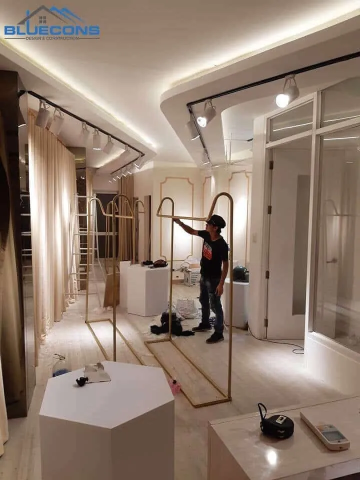 Phong cách thiết kế thi công shop thời trang chính là yếu tố tiếp cận khách hàng
