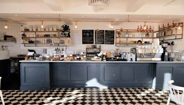 Tủ trưng bày đồ cổ cho phòng khách ấn tượng