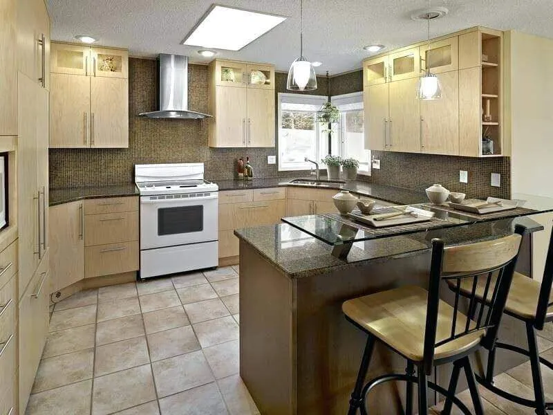 Tủ trưng bày đồ cổ cho phòng khách ấn tượng