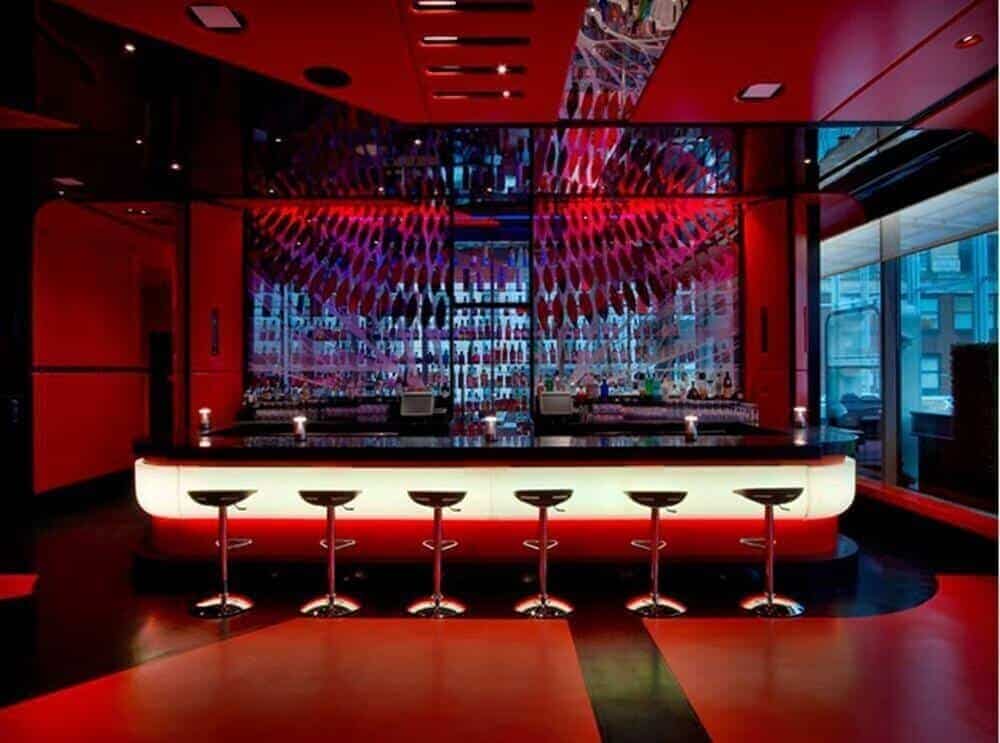 thiết kế quầy bar đá xuyên sáng