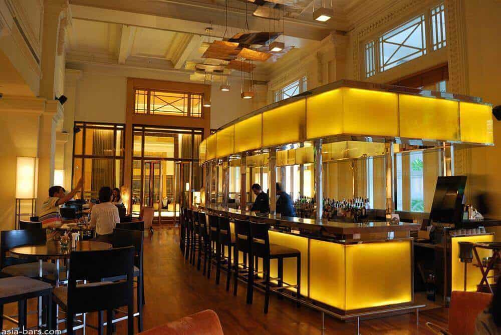 Phong cách thiết kế quầy bar đá phát sáng ấn tượng