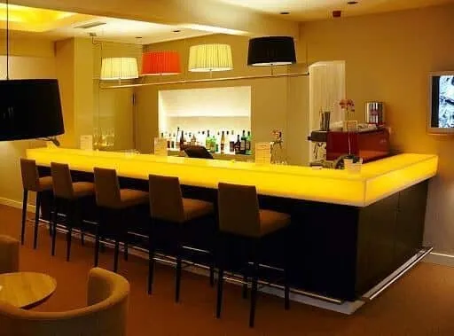 Quầy thu ngân gỗ đẹp giá thành thấp