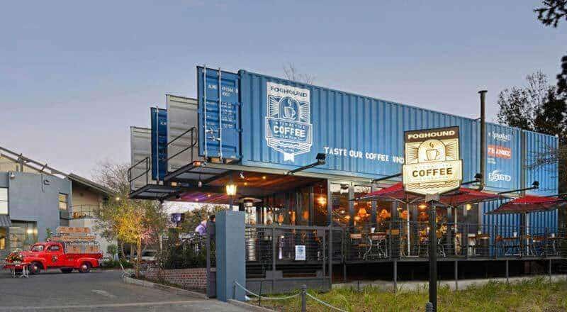 Mẫu tiệm cà phê container ven quốc lộ Foghound tại Nam Phi