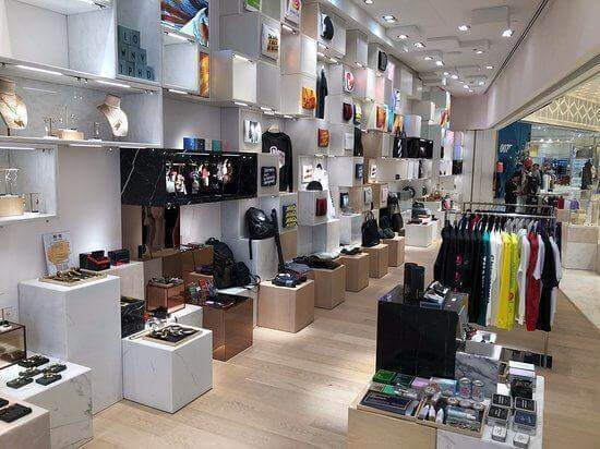 thiết kế shop quần áo diện tích nhỏ 07
