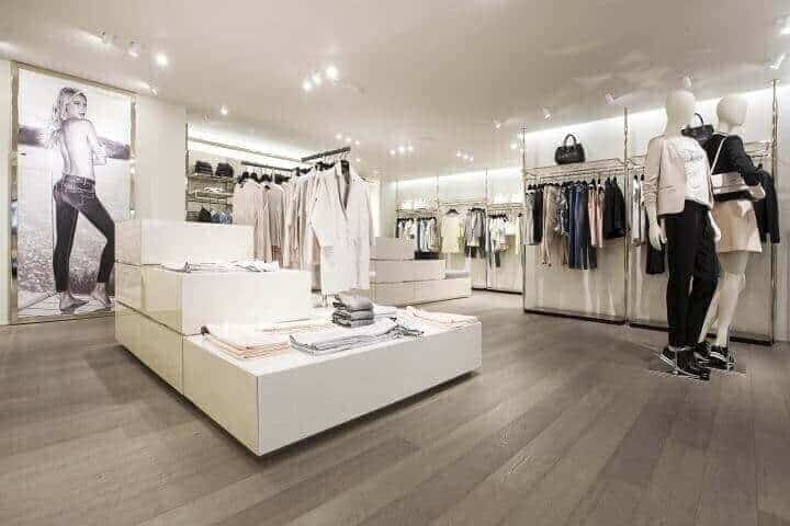 Bố trí logic khoa học trong thiết kế shop thời trang nữ đẹp