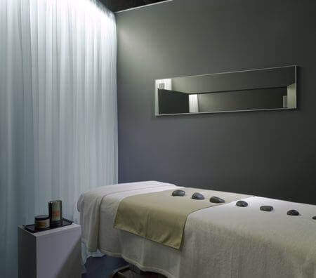 Thiết kế nội thất spa mini chỉnh chu trong từng bố cục