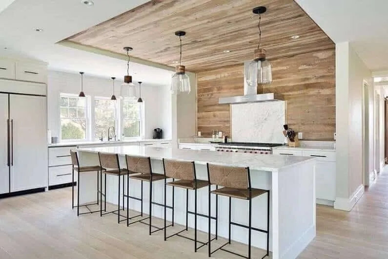 Tủ trưng bày đồ cổ cho phòng khách ấn tượng