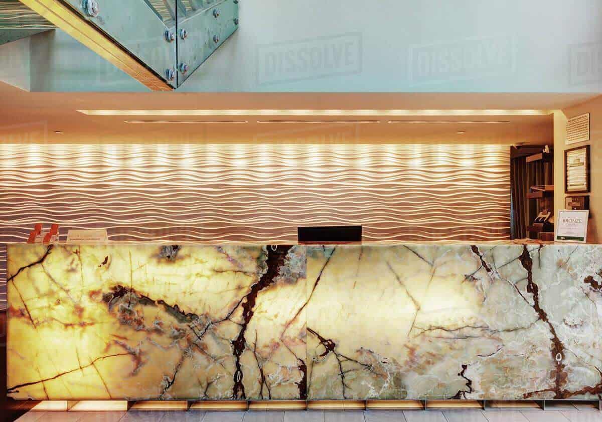 Quầy lễ tân vân đá chất lượng cao