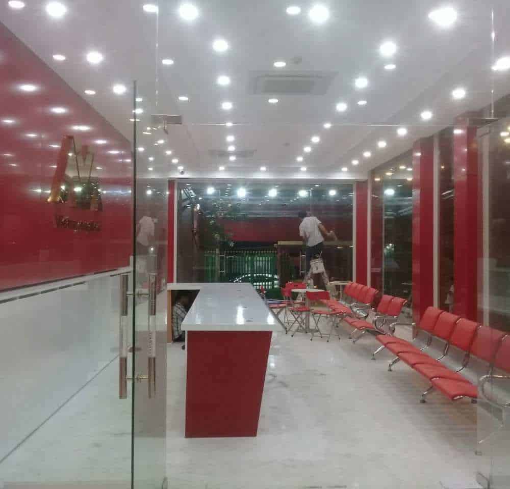 Thi công quầy lễ tân