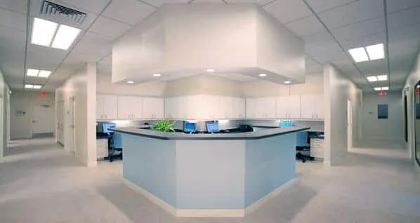 Quầy thu ngân gỗ đẹp giá thành thấp