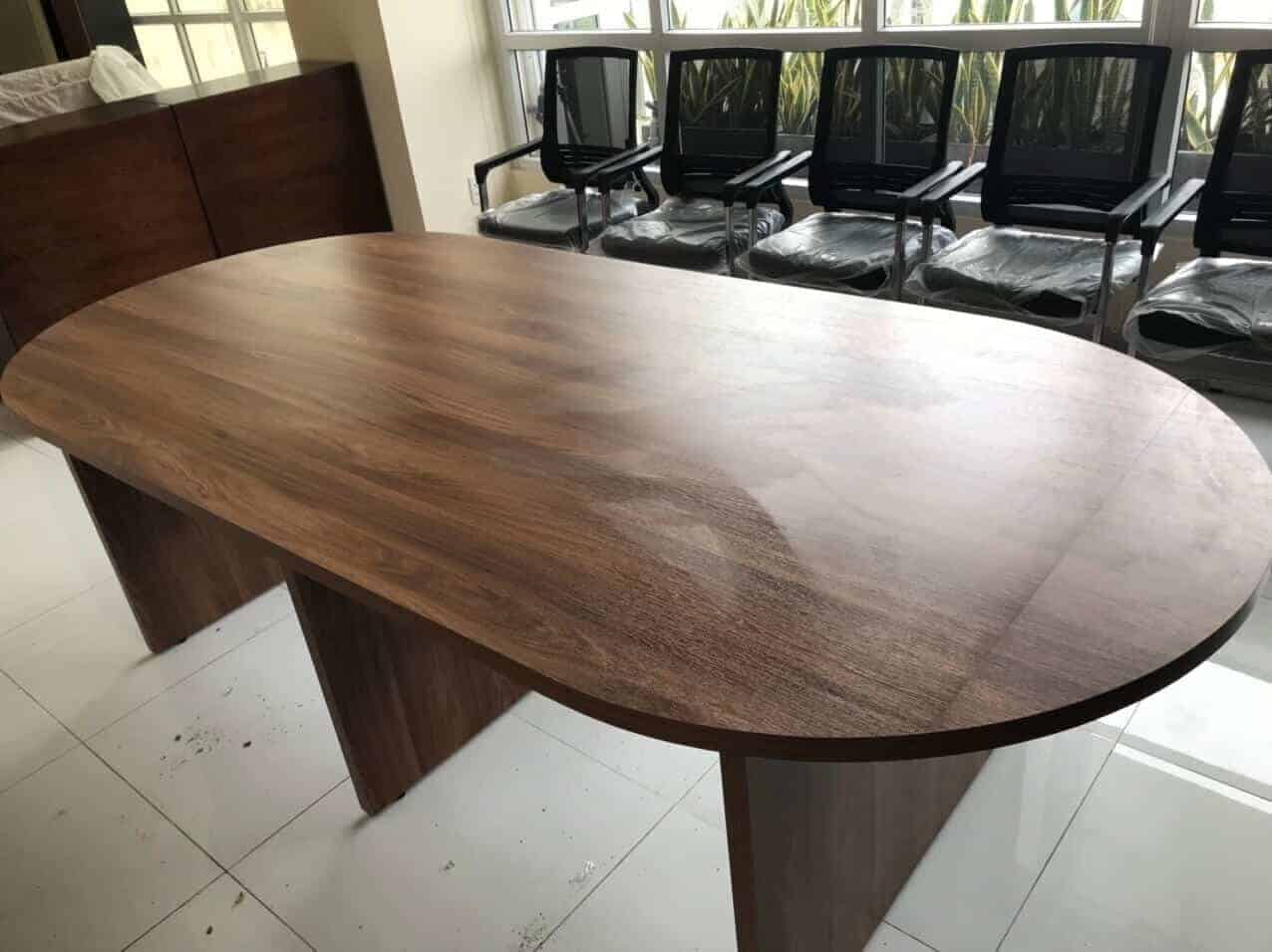 99+ Bàn họp bầu dục gỗ công nghiệp hiện đại 7 Bàn họp bầu dục gỗ công nghiệp