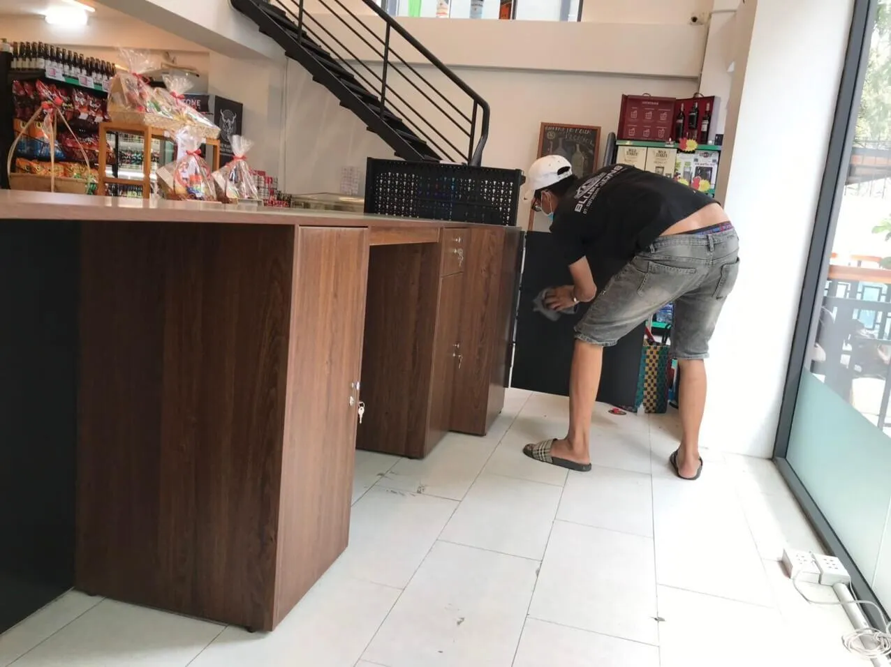 #36 Chuyên cung cấp tủ quầy kệ trưng bày siêu thị kệ sắt và gỗ 7 Quầy pha chế giá rẻ
