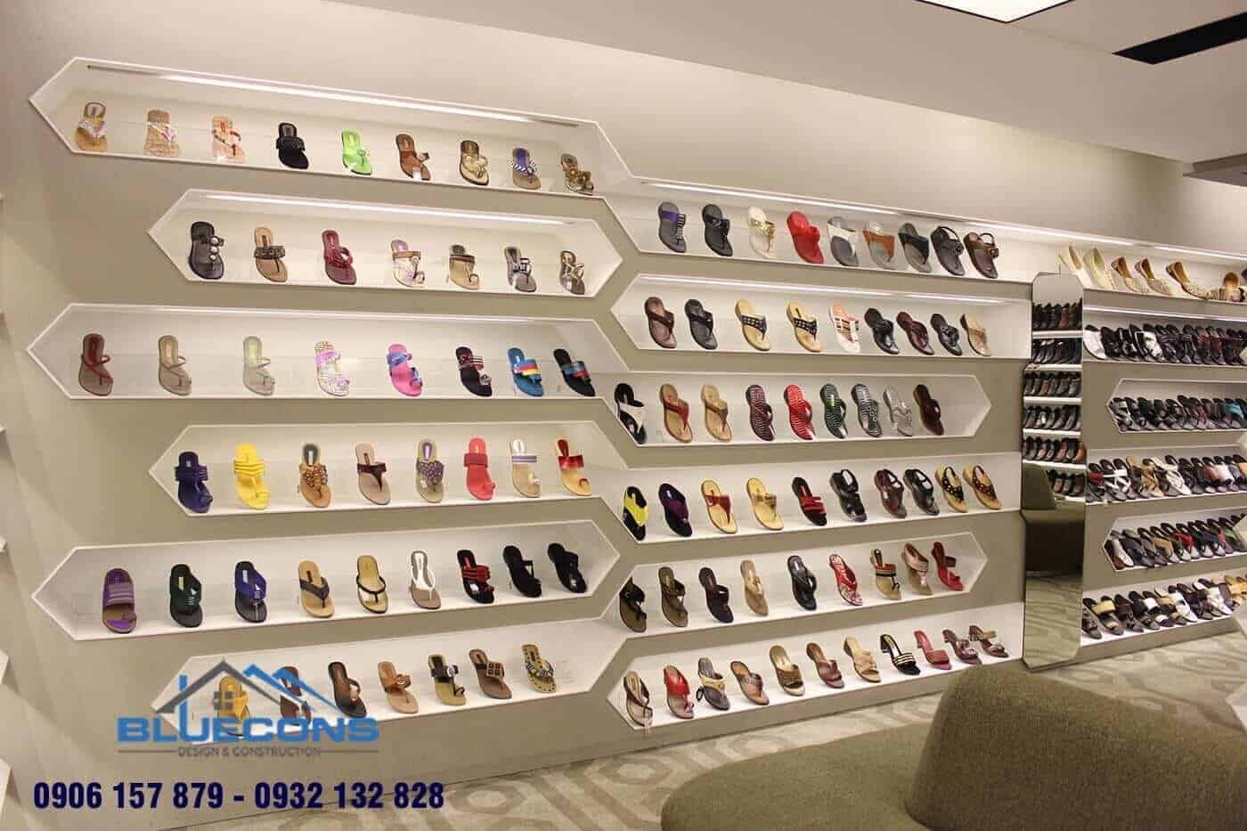 100+ ý tưởng thiết kế tủ trưng bày ấn tượng cho các showroom, shop, cửa hàng 10 Tủ trưng bày giày vô cùng đa dạng về thiết kế
