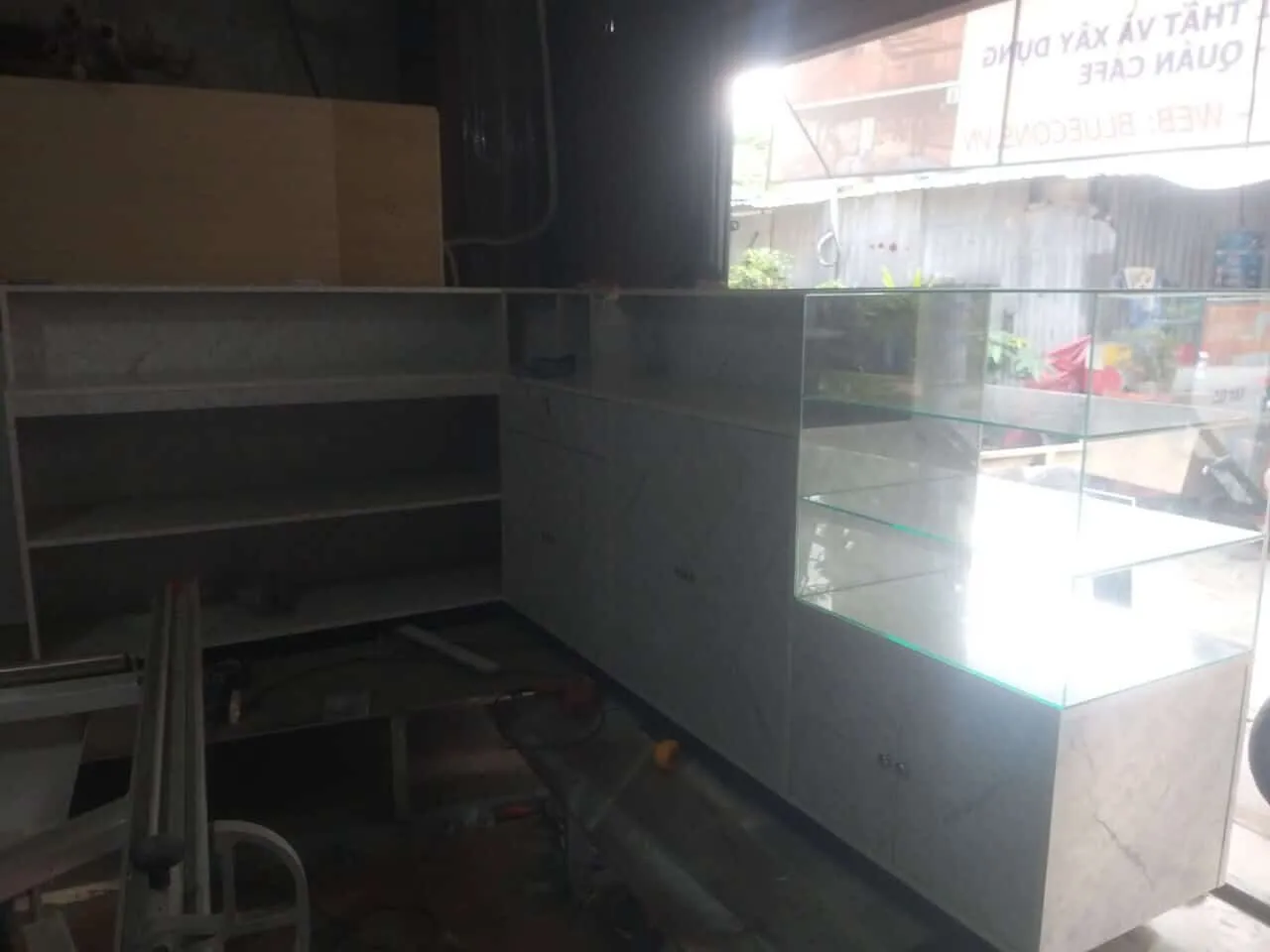 Thiết kế thi công đóng quầy trưng bày gỗ và kính 3 Thiết kế phòng chung cư đẹp