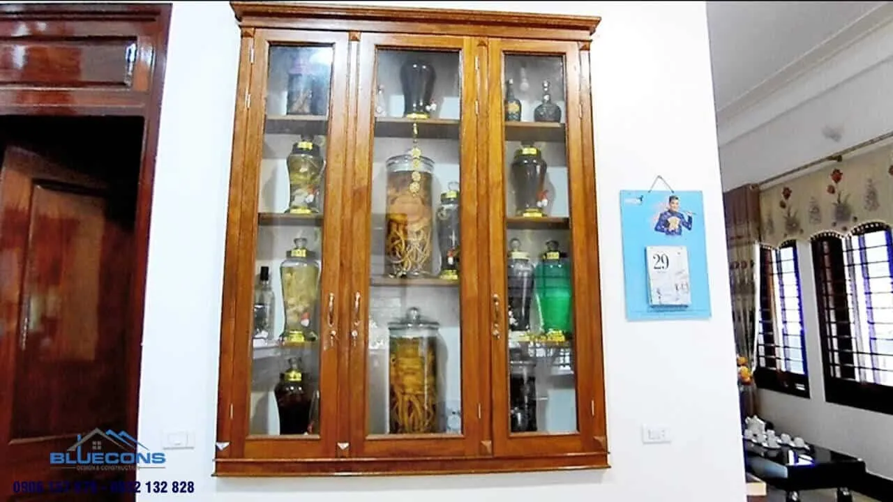 Mẫu tủ trưng bày rượu ngâm siêu đẹp hot nhất hiện nay 7 Tủ trưng bày đồ cổ cho phòng khách ấn tượng