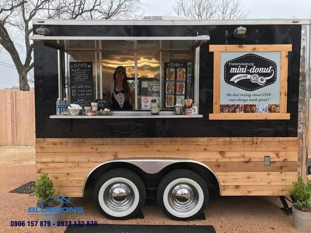 Cực chất mẫu quầy cafe take away gỗ thông hình chiếc xe