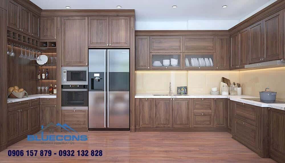  Kệ bếp treo tường bằng gỗ óc chó cho không gian bếp sang trọng