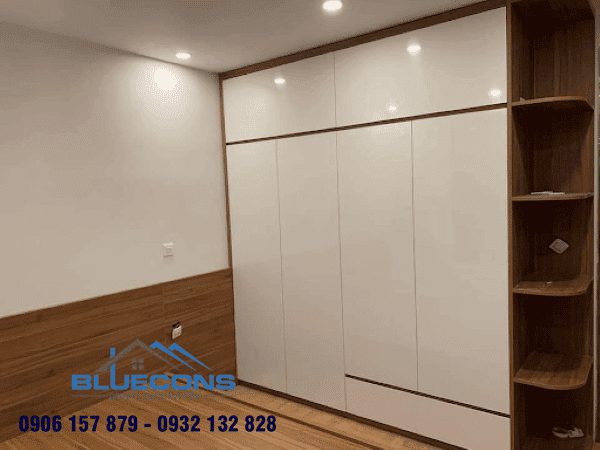 Tủ âm tường gỗ công nghiệp màu trắng