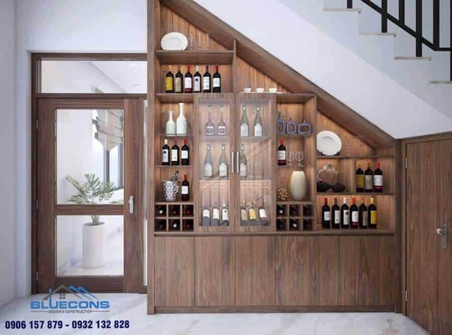 15+ Mẫu tủ rượu gỗ công nghiệp 11 Bài trí tủ ở chân cầu thang là một ý tưởng hoàn hảo nếu muốn sự mới lạ