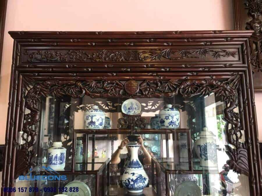 Tủ trưng bày đồ cổ cho phòng khách ấn tượng 5 Tủ trưng bày đồ cổ cho phòng khách ấn tượng