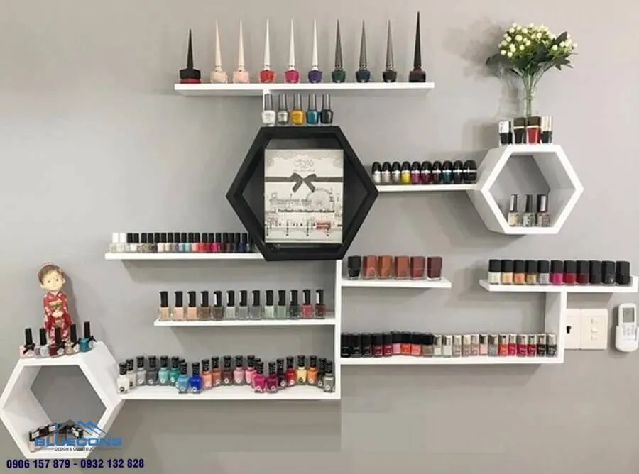 Tủ trưng bày tiệm tóc ấn tượng chuẩn phong cách Salon 8 Tủ trưng bày đồ cổ cho phòng khách ấn tượng