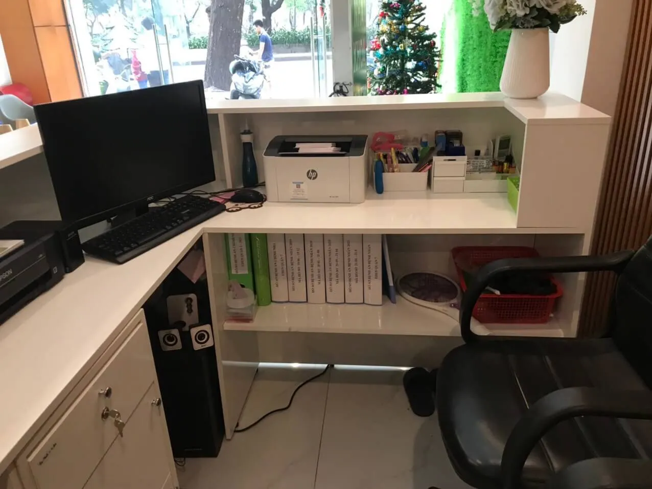 Mẫu quầy lễ tân khách sạn đạt tiêu chuẩn