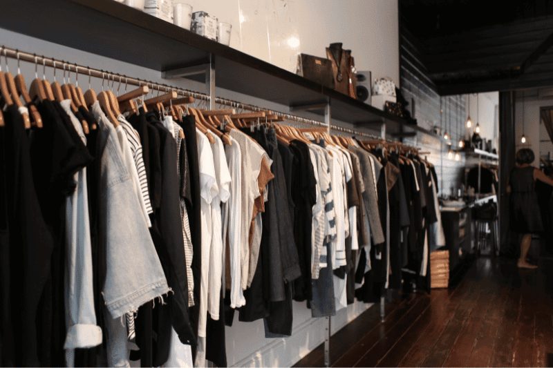 Mẫu Thiết Kế Shop Quần Áo