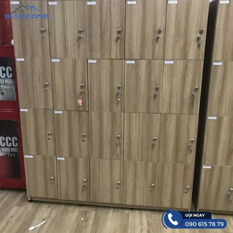 Tủ locker gỗ cho nhân viên bệnh viện 9 Tủ locker vân gỗ