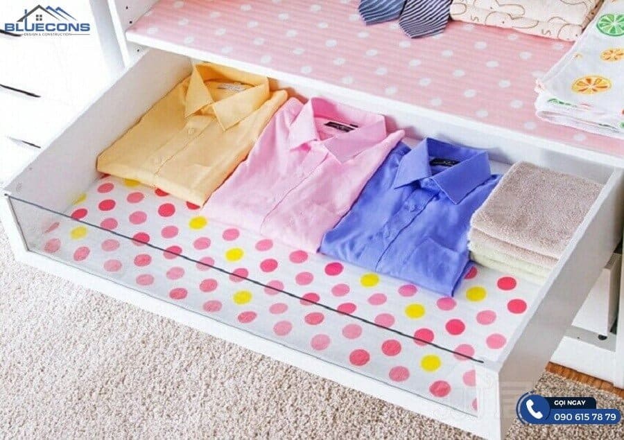 Tủ quần áo bị mốc phải làm sao? 7 Xử lý ẩm mốc tủ quần áo bằng giấy báo cực kỳ an toàn