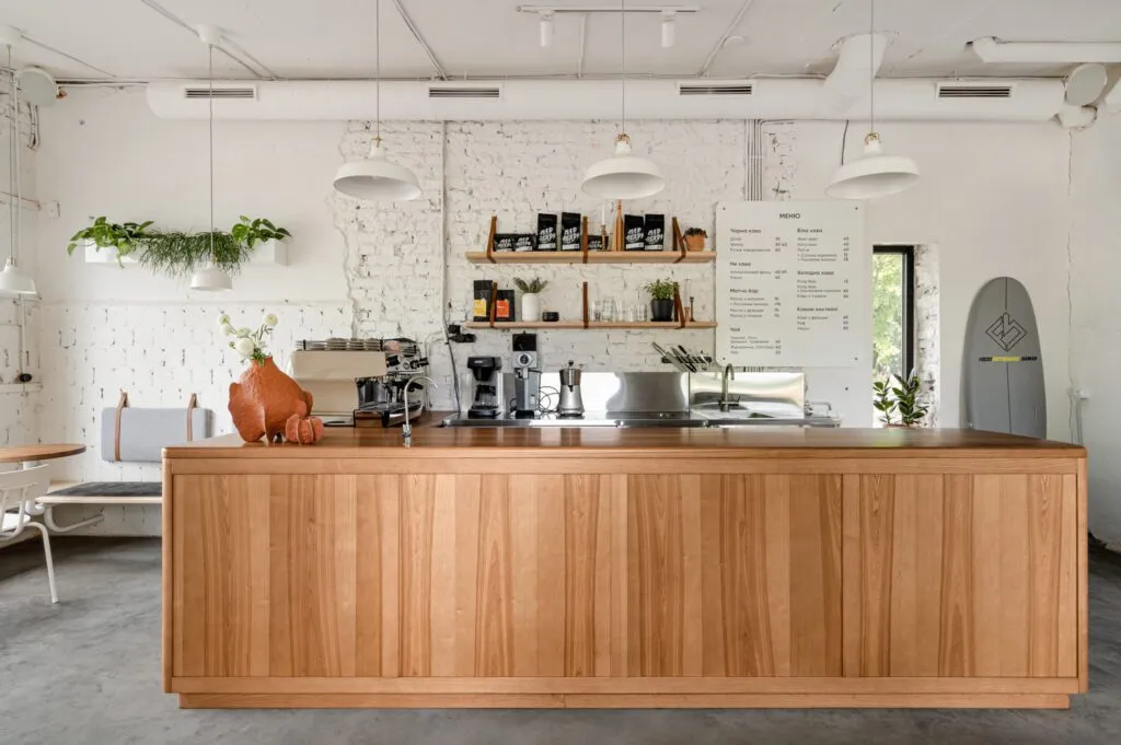 Cách bố trí quầy pha chế cafe và quầy bar 30 Tủ trưng bày đồ cổ cho phòng khách ấn tượng