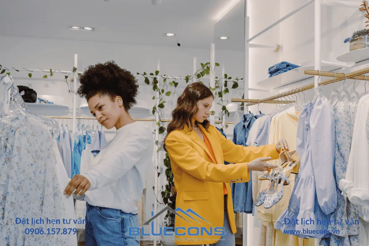 Thiết Kế Nội Thất Shop Thời Trang Tại Bluecons: Cánh Cửa Đưa Bạn Đến Đỉnh Cao 4 Thiết Kế Nội Thất Shop Thời Trang Tại Bluecons: Cánh Cửa Đưa Bạn Đến Đỉnh Cao