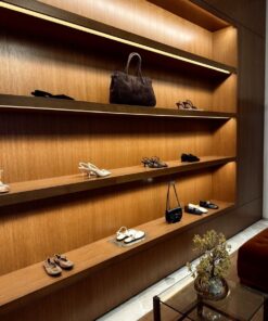 Kệ trưng bày cao cấp (1)