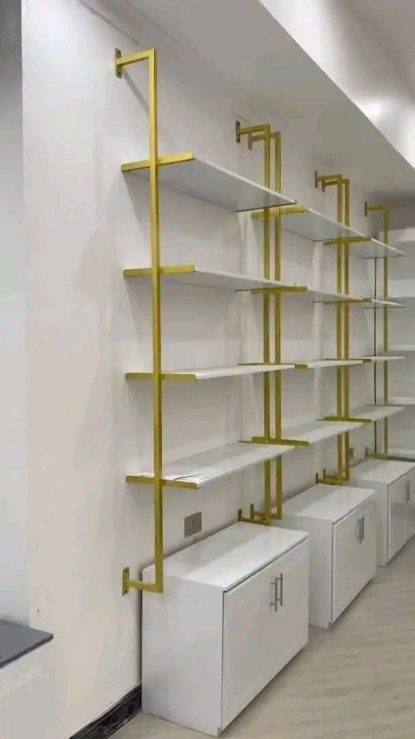 Kệ trưng bày chuyên dụng (4)