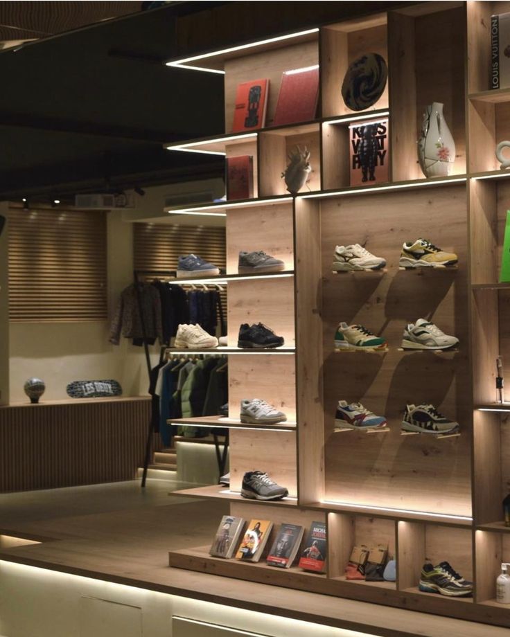 Kệ trưng bày cửa hàng (4) Kệ trưng bày cửa hàng (4)