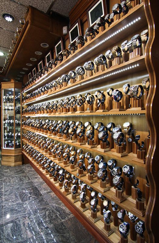 Kệ trưng bày đồng hồ (2) Kệ trưng bày đồng hồ (2)