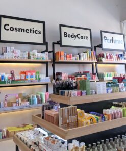Kệ trưng bày shop mỹ phẩm (1)