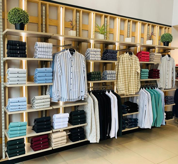 Kệ trưng bày shop thời trang (1) Kệ trưng bày shop thời trang (1)