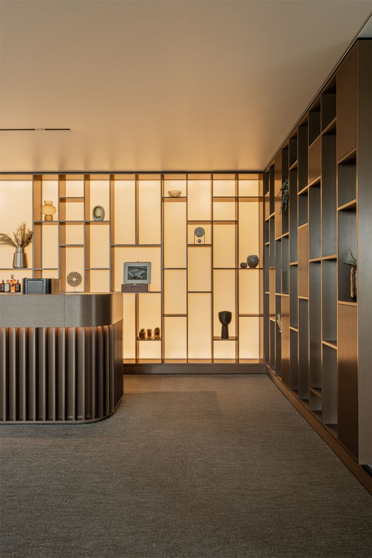 Kệ trưng bày showroom (5) Kệ trưng bày showroom (5)