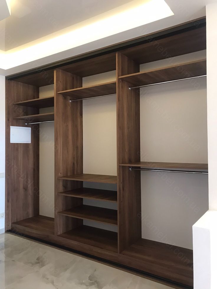 Kệ trưng bày showroom cao cấp (1) Kệ trưng bày showroom cao cấp (1)