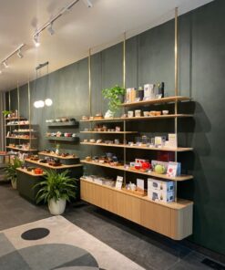 Kệ trưng bày showroom đẹp (1)