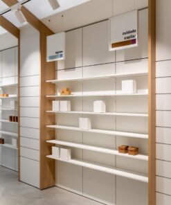 Kệ trưng bày showroom tphcm 9 Kệ trưng bày showroom tphcm (2)