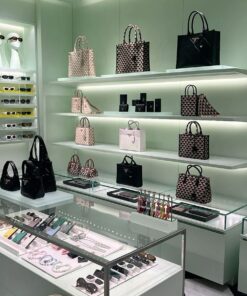 Kệ trưng bày thời trang (5)