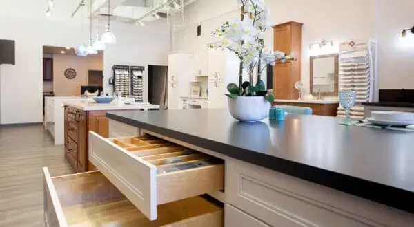 Lắp đặt tủ trưng bày gỗ plywood 4 Lắp đặt tủ trưng bày gỗ plywood 4