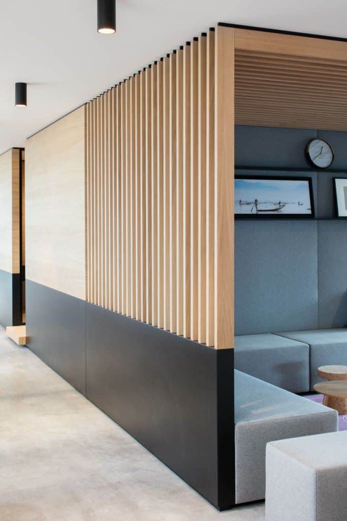 Lắp đặt vách ngăn gỗ plywood 5 Lắp đặt vách ngăn gỗ plywood 5